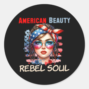 American Beauty Rebel Soul - Patriotic Retro Chic Runder Aufkleber