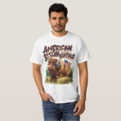 American Bison Buffalo mit amerikanischer Flagge T-Shirt (Vorne ganz)