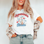 American Bride Amerikanische Unabhängigkeitstag Co T-Shirt<br><div class="desc">Feiern Sie Ihren Junggeselinnen-Abschied stilvoll mit unserem "American Bride" Amerikanische Unabhängigkeitstag Cowgirl T - Shirt! Dieses Shirt ist perfekt für die zukünftige patriotische Braut geeignet und bietet ein lustiges Cowgirl-Thema mit rot, weiß und blau Akzenten. Egal, ob Sie das Rodeo treffen oder einfach nur feierlich feiern, dieser T - Shirt...</div>