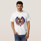 American Eagle mit US-Flagge auf Flügeln T-Shirt (Vorne ganz)