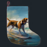 American English Foxhound Beach Surfing Painting Kleiner Weihnachtsstrumpf<br><div class="desc">Tauchen Sie ein in die spielerische Welt des Kaninchen-Abenteuers mit diesem faszinierenden Bild. Ein gepflegter Hund geht zu den Wellen und reitet geschickt auf einem sonnengeküssten Strand. Das lebendige Kunstwerk vereint wunderbar das Wesentliche der Erregung am Strand, während der Hund furchtlos auf den Wellen reitet und den Geist von Spaß...</div>