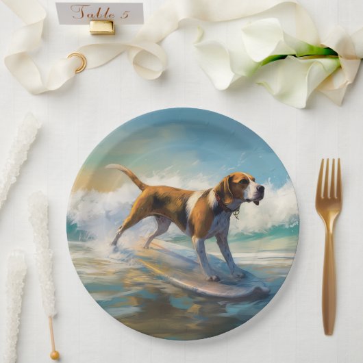 American English Foxhound Beach Surfing Painting Pappteller (Hochzeit)
