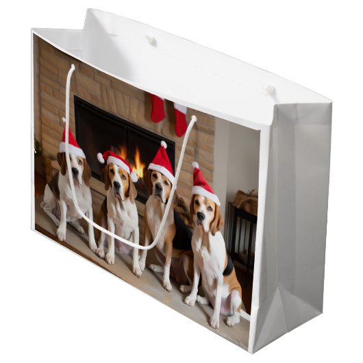 American English Foxhound Fireplace Weihnachten Große Geschenktüte (Vorderseite Schrägansicht)