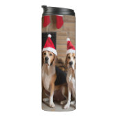 American English Foxhound Fireplace Weihnachten Thermosbecher (Nach rechts gedreht)