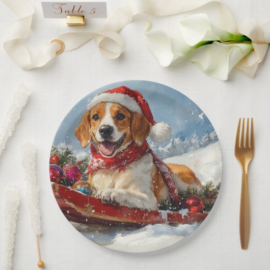 American English Foxhound in Sledge Christmas Pappteller (Hochzeit)