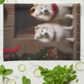 American Eskimo am Feuerplatz Weihnachten Geschirrtuch (Gefaltet)