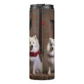 American Eskimo am Feuerplatz Weihnachten Thermosbecher (Rückseite)