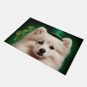 American Eskimo Hund in St. Patrick's Day Dress Fußmatte (Schrägansicht)