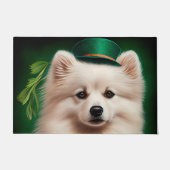 American Eskimo Hund in St. Patrick's Day Dress Fußmatte (Vorderseite)