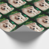 American Eskimo Hund in St. Patrick's Day Dress Geschenkpapier (Ecke)