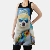 American Eskimo on Beach, Sommergeschenk für Hunde Schürze (InSitu)