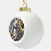 American Eskimo With Christmas Lights Holiday Keramik Kugel-Ornament (Rechts)