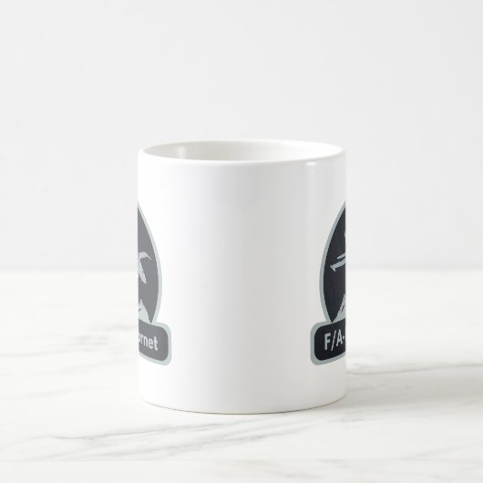 American F/A-18 Jet Fighter Kaffeetasse (Mittel)