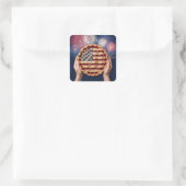 American Flag Crust on a Cherry Pie Quadratischer Aufkleber (Tasche)