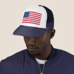 American Flag Hat - USA - Patriotic Truckerkappe<br><div class="desc">USA - USA - Flag - Patriotic - Unabhängigkeitstag - 4. Juli - Anpassbar - Wählen / Fügen Sie Ihren einzigartigen Text / Farbe / Bild - Make Your Special Gift - Neu formatieren und verschieben oder entfernen und hinzufügen / Bild mit Anpassungstool. Sie können Designs auch auf mehr als...</div>