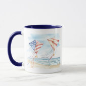 American Flag Kites auf Strand mit Aquarellfarbe Tasse (Links)