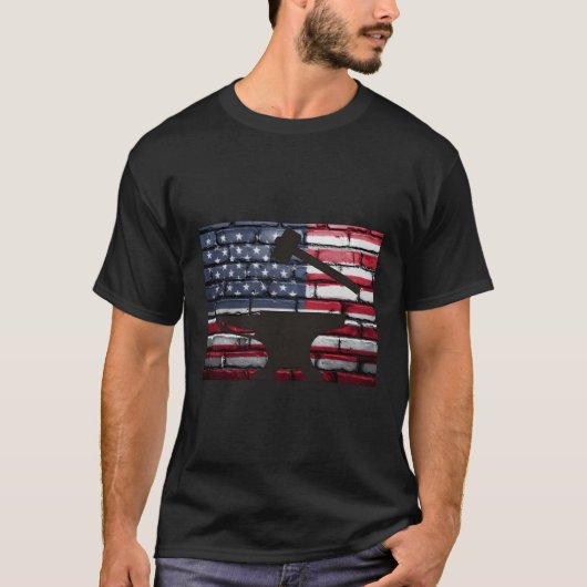 American Flag Patriotic Blacksmith Anvil T-Shirt (Vorderseite)