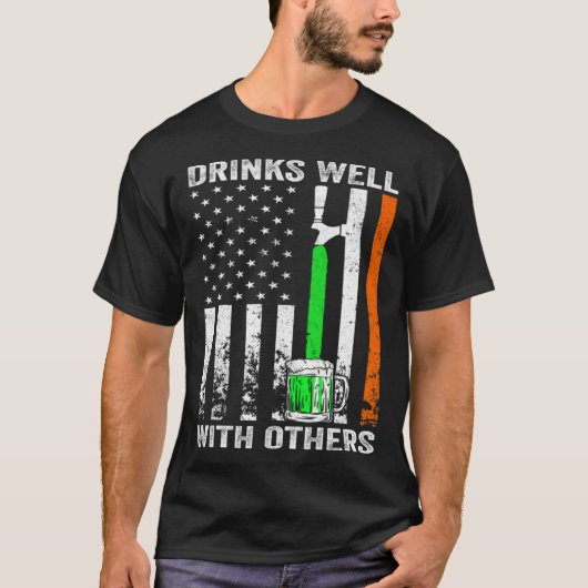 American Flag St Patrick's Day Beer Drinks Well Wi T-Shirt (Vorderseite)