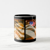 American Flag Sunray Zweifarbige Tasse (Mittel)