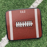 American Football Fan Monogram Laptop Sleeve<br><div class="desc">Geeignet für Vaters Liebe das Fußballspiel oder jeder,  der einen Laptop-Ärmel braucht - fügen Sie einfach Ihre Initialen</div>