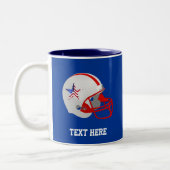 American Football Helmet on Blue Zweifarbige Tasse (Links)