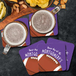 American Football Lila Rechteckiger Pappuntersetzer<br><div class="desc">Auf lila Untersetzer ist ein American Football zu sehen,  und neben dem Nachnamen auch die Worte "It's Game Day!" und "It's Game Day". Mehr Farben und passende Artikel in unserem Shop.</div>