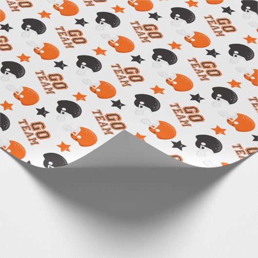American Football Orange and Black Patterns Geschenkpapier (Ecke)