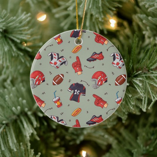 American Football Player Equipment mit Snacks Keramik Ornament (Baum)