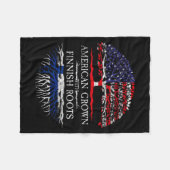 American Grown With Finnish Roots Finland Fleecedecke (Vorderseite (Horizontal))