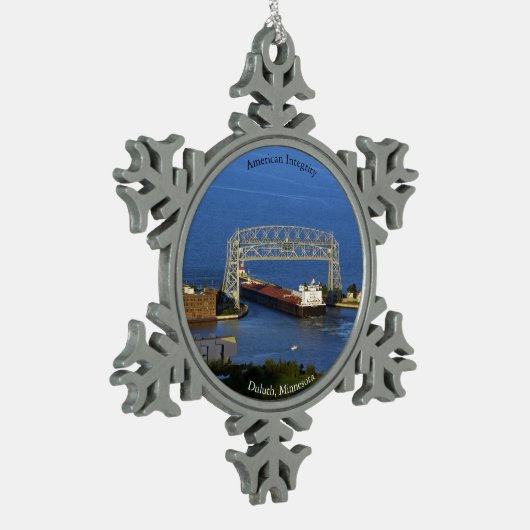American Integrity Duluth Ball/Snowflake Ornament (Links)