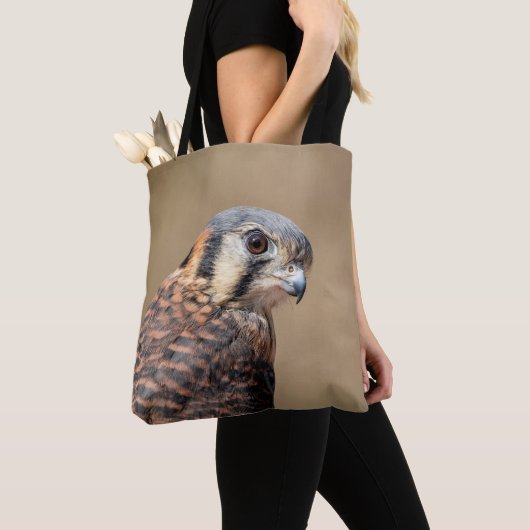 American Kestrel Tasche (Von Nahem)