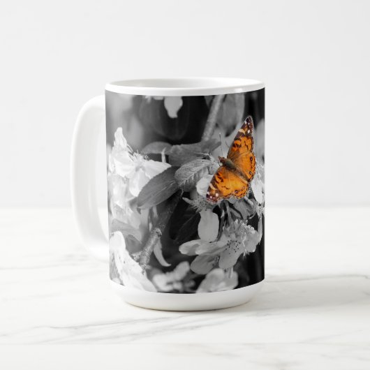 American Lady Butterfly On Blossom Coffee Tasse (Vorderseite Links)