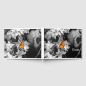 American Lady Butterfly On Blossom Gästebuch (Voll)