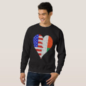 American Malagasy Flag Herz Sweatshirt (Vorne ganz)