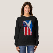 American Raised With Scottish Roots With Scotland  Sweatshirt (Vorne ganz)