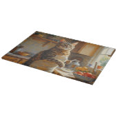 American Shorthair Cat Cooking in Kitchen Schneidebrett (Ecke)