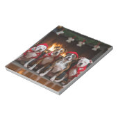 American Staffordshire by Fireplace Christmas Notizblock (Rotiert)