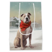 American Staffordshire Dog in Snow Christmas Mittlere Geschenktüte (Rückseite)