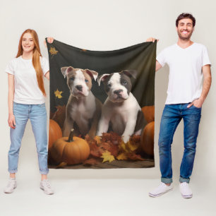 American Staffordshire Welpe Herbstfreude Fleecedecke