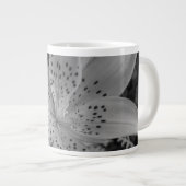 American Tiger Lily Jumbo-Tasse (Vorderseite Rechts)