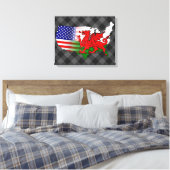 American Welsh Flags Map Leinwanddruck (Insitu (Schlafzimmer))