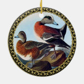 American Widgeon Enten auf Felsen Keramik Ornament (Hinten)