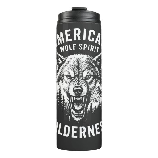 American Wolf Spirit Wilderness T-Shirt Thermosbecher (Vorderseite)