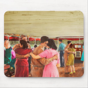 Americana - 1942 - Der Tanz Social Mousepad