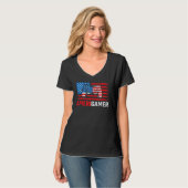Amerigamer Distressed American Flag Gamer July 4th T-Shirt (Vorderseite Vollansicht)