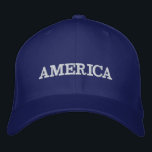Amerika auf blau bestickte baseballkappe<br><div class="desc">Amerika ist auf dieser blauen,  unisex Baseballkappe oder einer beliebigen Farbe,  die Sie wählen,  in Weiß bestickt. Der perfekte Weg,  um Ihren Patriotismus am 4. Juli,  Gedenktag oder zu jedem Anlass zu zeigen.</div>