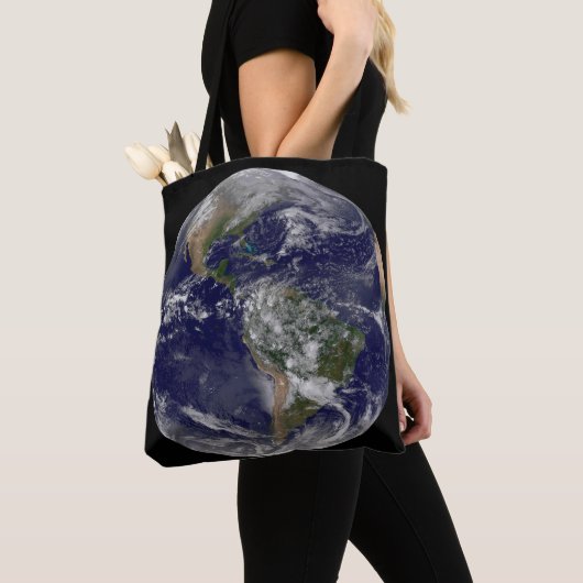 Amerika auf Erden. Tasche (Von Nahem)