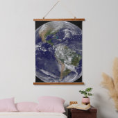 Amerika auf Erden. Wandteppich Mit Holzrahmen (Schlafzimmer)