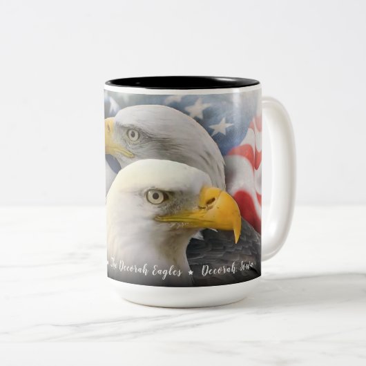 Amerika, das Schöne: Die Decorah-Adler Zweifarbige Tasse (VorderseiteRechts)