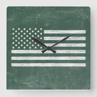 Amerika-Flagge Kreidetafel Kunst (Zeichnung Nr. 1) Quadratische Wanduhr